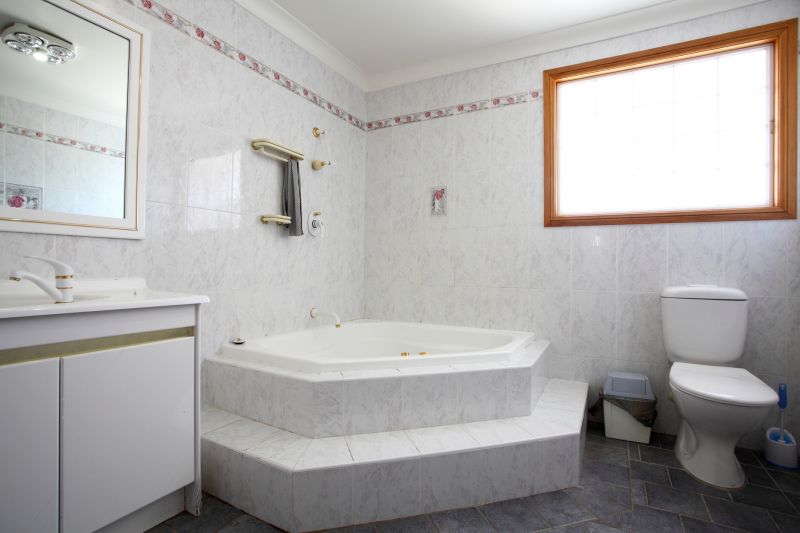 Cost of Bathtub Installation in Norwalk, OH